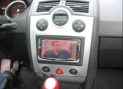 Renault Megane Cabrio. Car Cinema Kenwood DDX-7025.