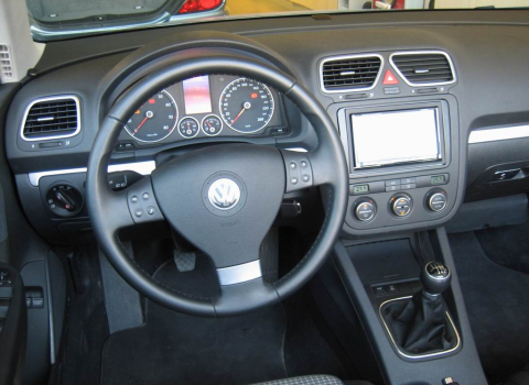 VW Eos. Car Cinema Kenwood DDX8022BT.