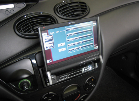 Ford Focus. Car Cinema Kenwood KVT-627DVD.