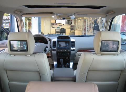 Toyota Land Cruiser. Car Cinema Pioneer-Eton-Xenon.
