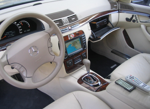 Mercedes S-350. Εγκατάσταση TV-Tuner & DVD Player.