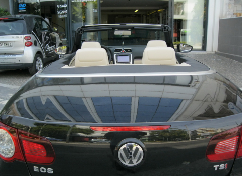 Eos. Kenwood DNX520VBT.