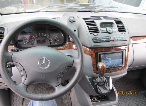 Mercedes Viano. Car Multimedia-Navigation Kenwood DDX8024BT - Navibox.