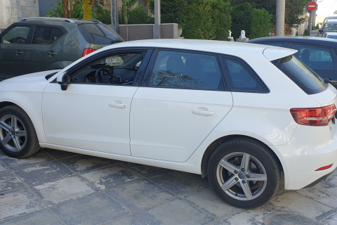 Audi A3 8V. Apple Car Play - Android Auto, Rear & Front Camera.