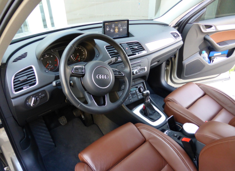 Audi Q3 8U. Multimedia Navigation, Bluetooth, TV Tuner.