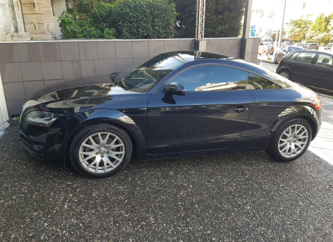 Audi TT 8J.  Car Cinema Navigation Kenwood DMX-5020BTS.