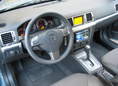 Opel Vectra 2.8 turbo. Car Multimedia-Navigation Kenwood-AudioVox.