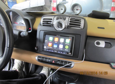 Smart Pioneer AVH-X8600BT Apple CarPlay.