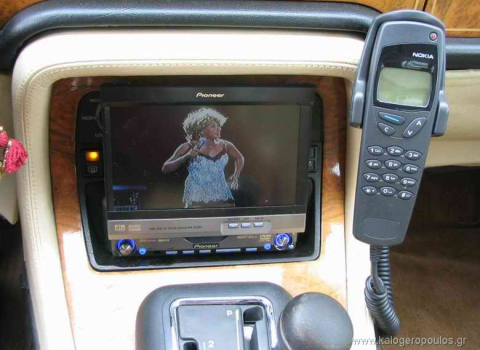  Jaguar Car Cinema Pioneer AVH P7500DVD.