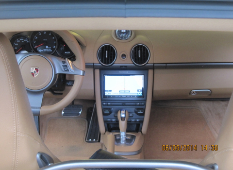 Porsche Cayman Pioneer AVIC-F60DAB.