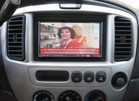 Mazda Tribute. Car Cinema Kenwood DDX-6029.