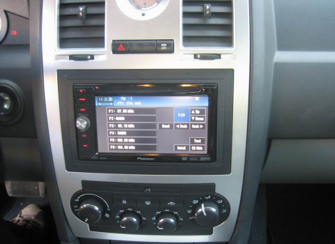 Chrysler 300 C Car Cinema Navigation Pioneer Avic D3.