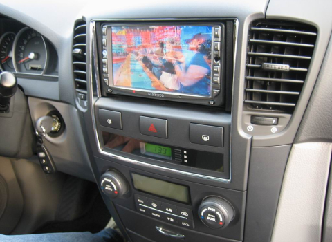 Kia Sorento 3.3. Car Cinema Kenwood DDX-6027.