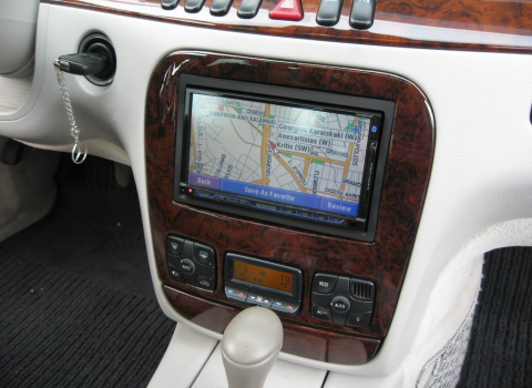 Mercedes S Class (W220) Car Cinema Navigation Kenwood DNX8220BT.