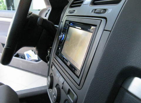 VW Golf Gti. Car Cinema Navigation Navgate Pioneer Avic-F900BT.