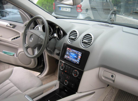 Mercedes ML 350. Car Cinema Navigation DNX7200.