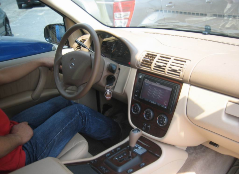 Mercedes ML 320. Car Cinema Navigation Pioneer Avic-HD3BT.