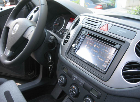 Tiguan. Car Cinema Navigation Kenwood DNX5220BT.