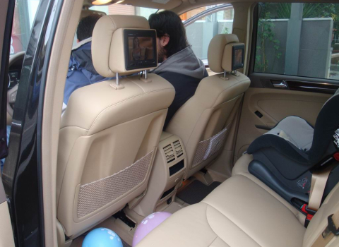 Mercedes ML 350. Car Cinema Kenwood DDX8022BTY-Macrom.