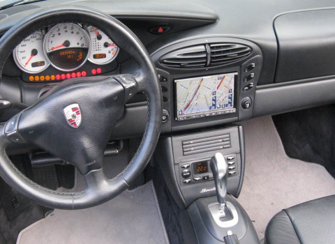 Porsche Boxter. Pioneer NavGate Avic-HD3BT II. 