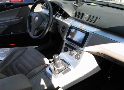 VW Passat. Car Cinema Navigation Kenwood DNX8220BT.