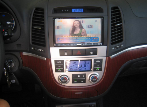 Hyundai Santa Fe Car Cinema Pioneer Avic HD3BT Macrom Play Station.