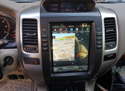 Toyota Land Cruiser. Oθόνη Android 8 με 4 Giga Ram Tesla Style.