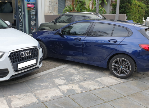 Bmw 1 Series F-40. Apple Car Play, Android Auto.