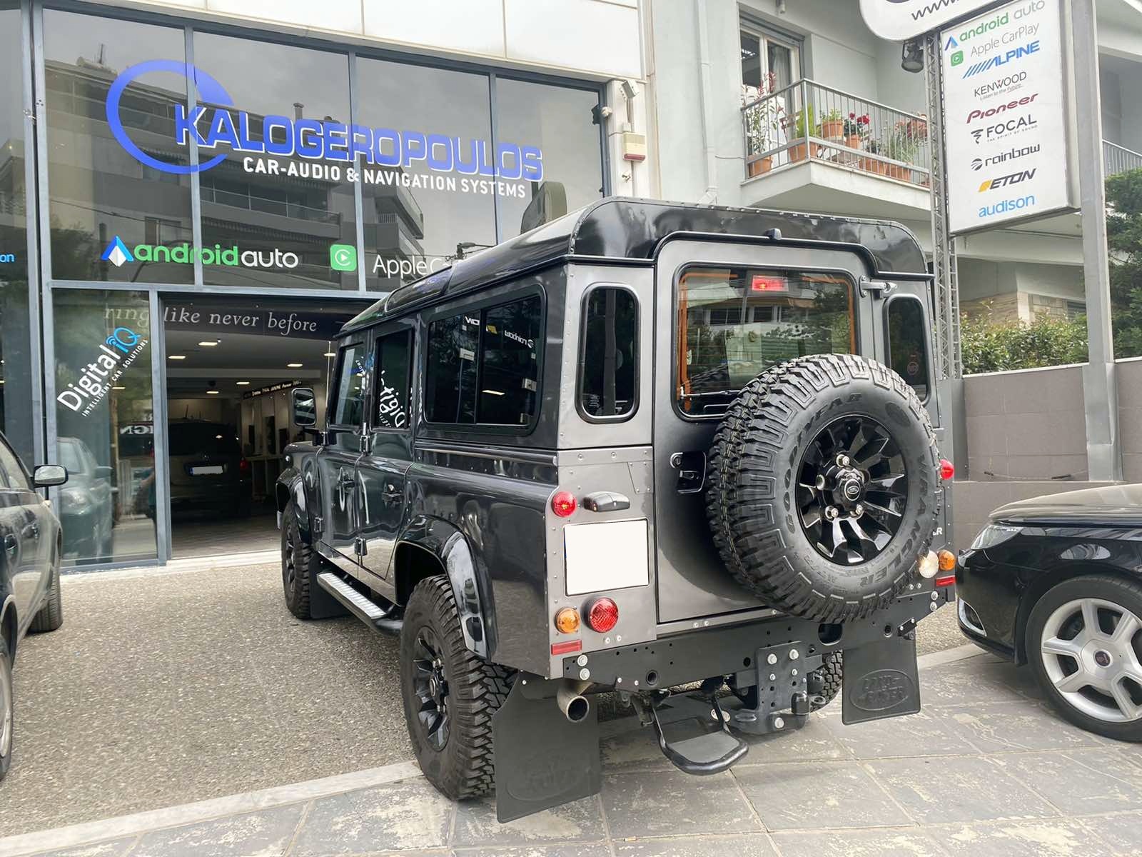 LandRover Defender. Radio/cd/Mp3  Alpine