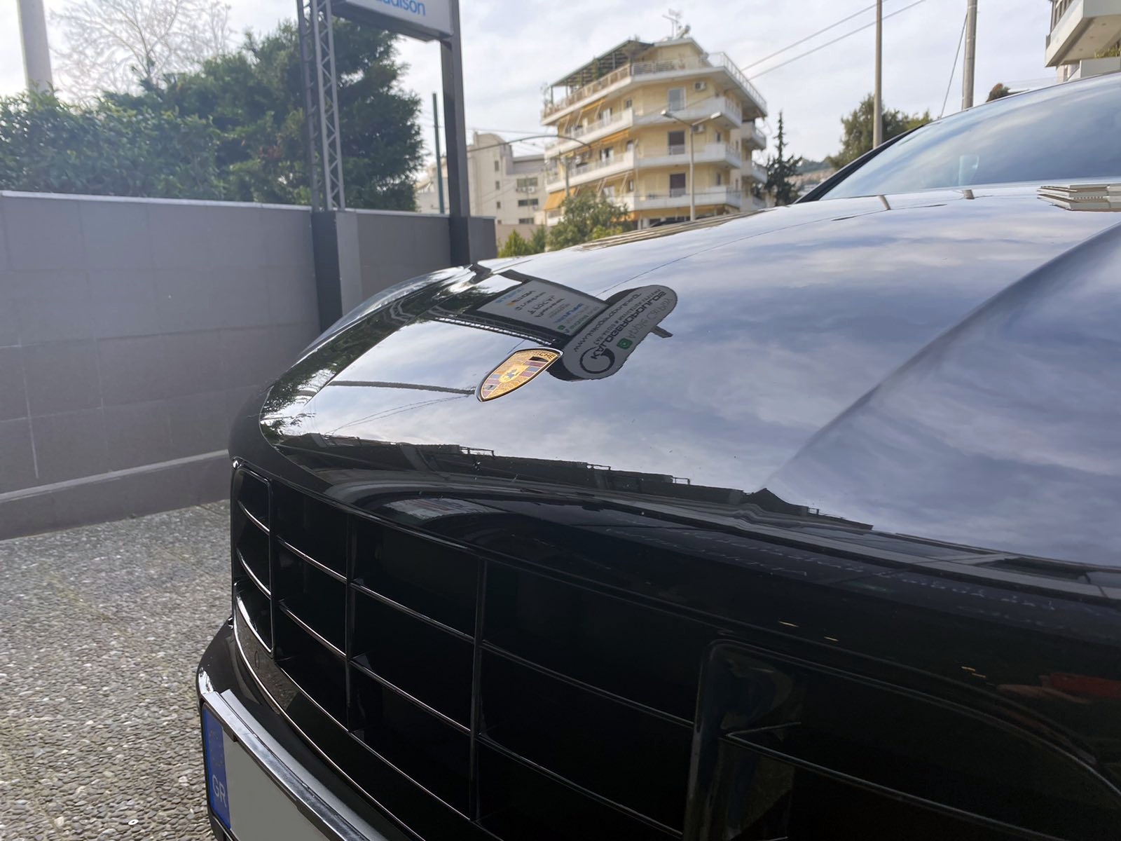 Porsche Macan Wireless Apple CarPlay/Android Auto, Unique Auto