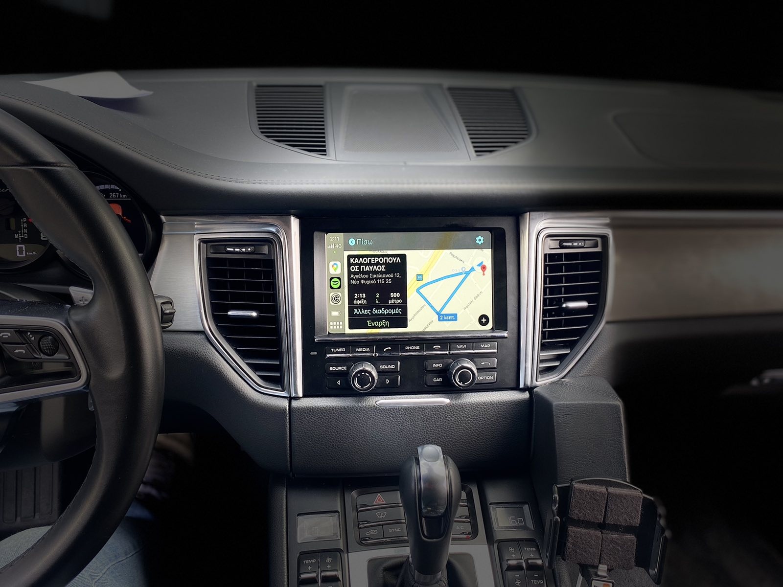 Porsche Macan Wireless Apple CarPlay/Android Auto, Unique Auto