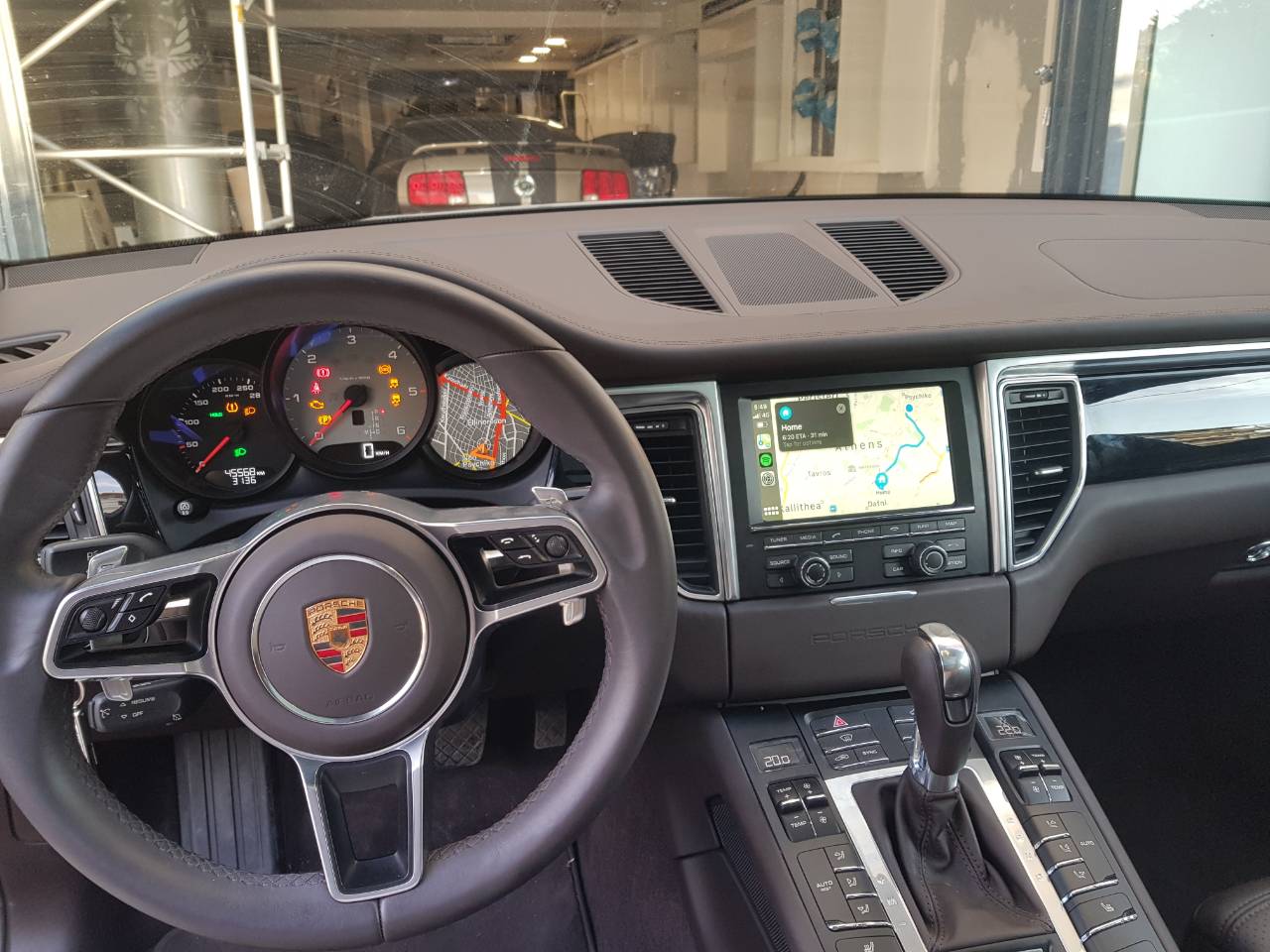Porsche Macan Wireless Apple CarPlay/Android Auto, Unique Auto.